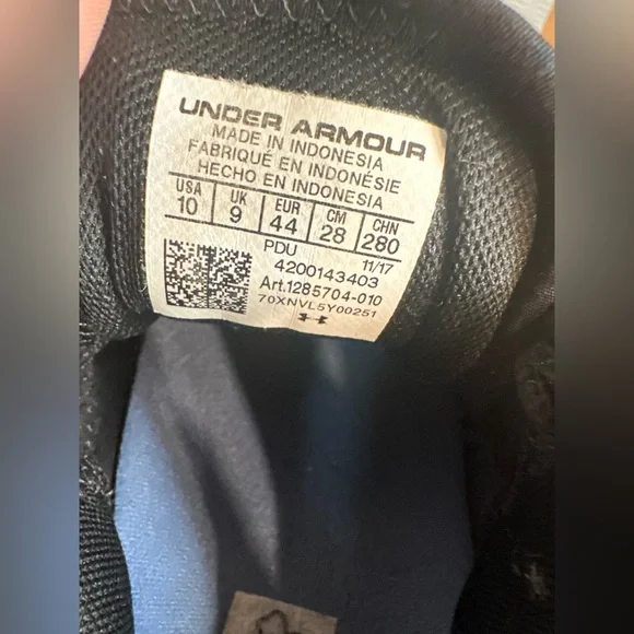 UNDER ARMOUR - Picture 7 of 7